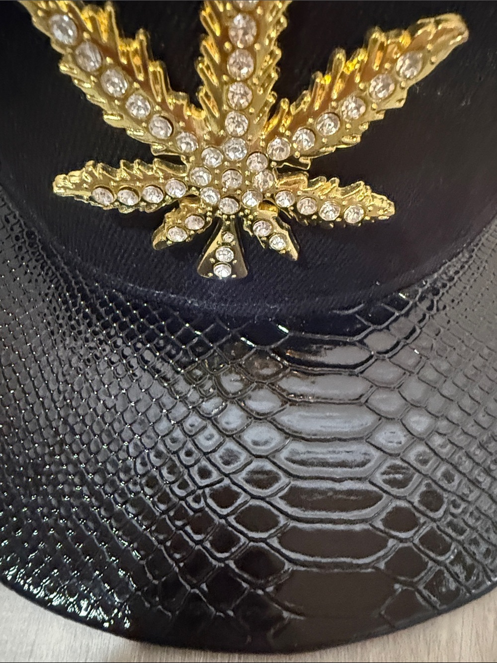 Black Men's Snapback Hat with Gold Leaf Embellishment - Picture 4 of 6